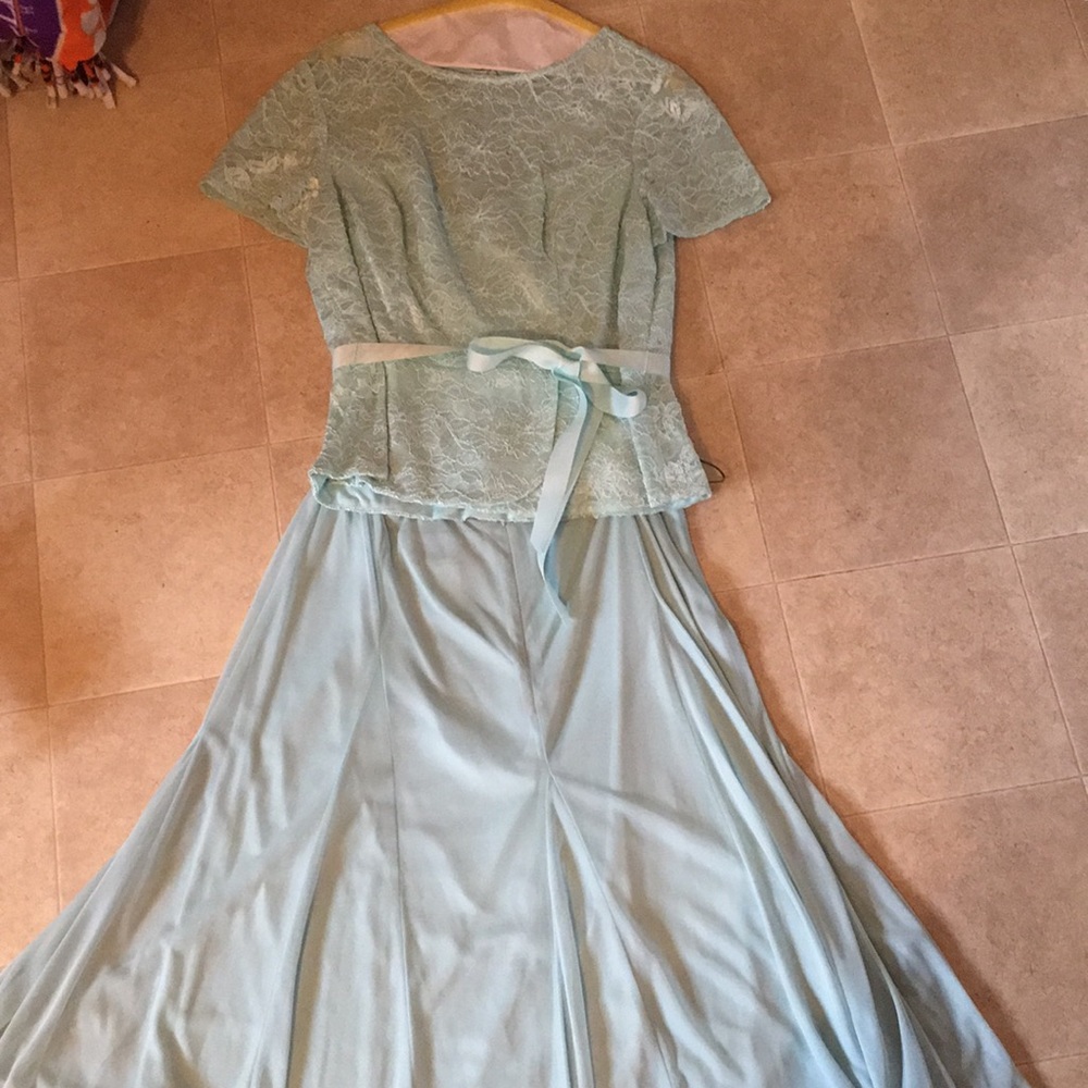 2-Piece Lace with A-line Tea Length Chiffon Skirt